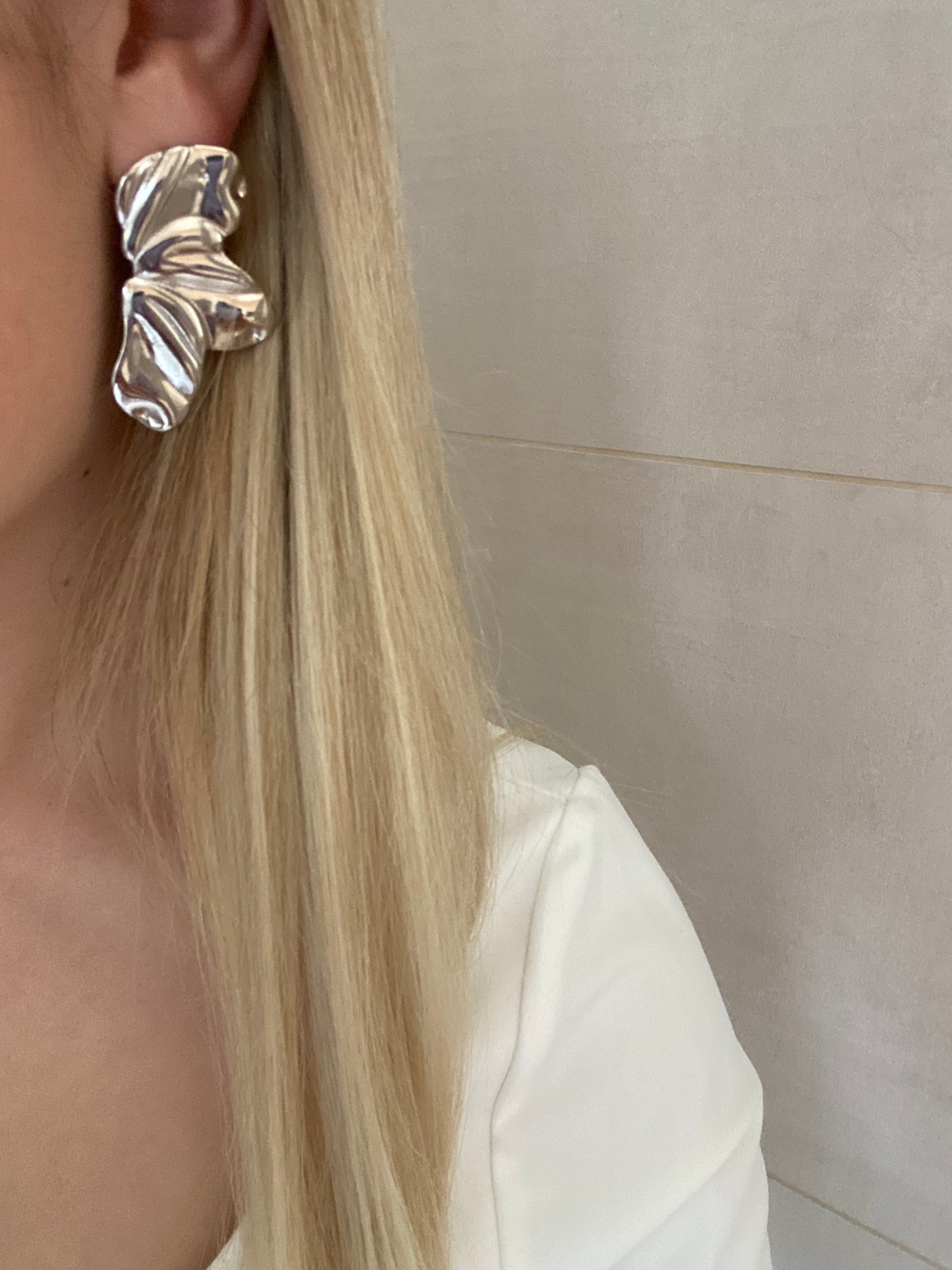 Boucle d'oreille demi feuille